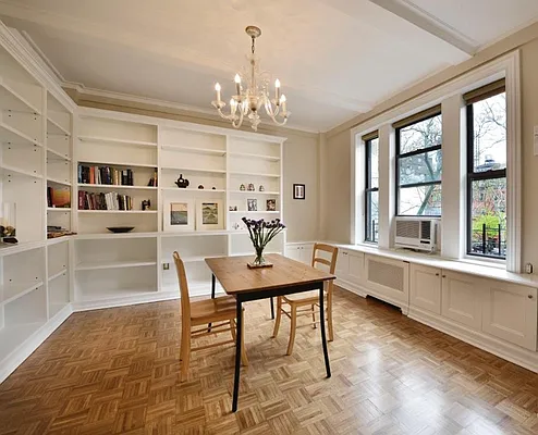 Sold by Compass | media 18