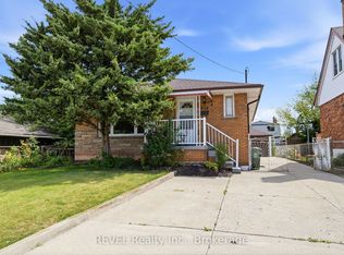 330 Waverly St, Hamilton, ON L8H 6P9