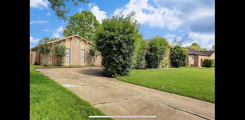 1st image of 15819 Plagens Ln