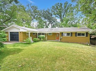 1051 Rolling Dr, Lisle, IL