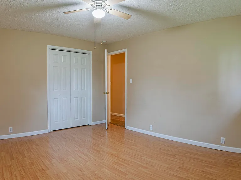426 Parliament Rd #2 — Photo 9