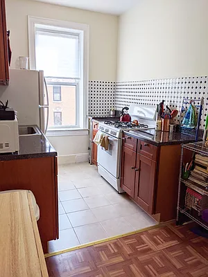 Rented by Voro, LLC | media 8