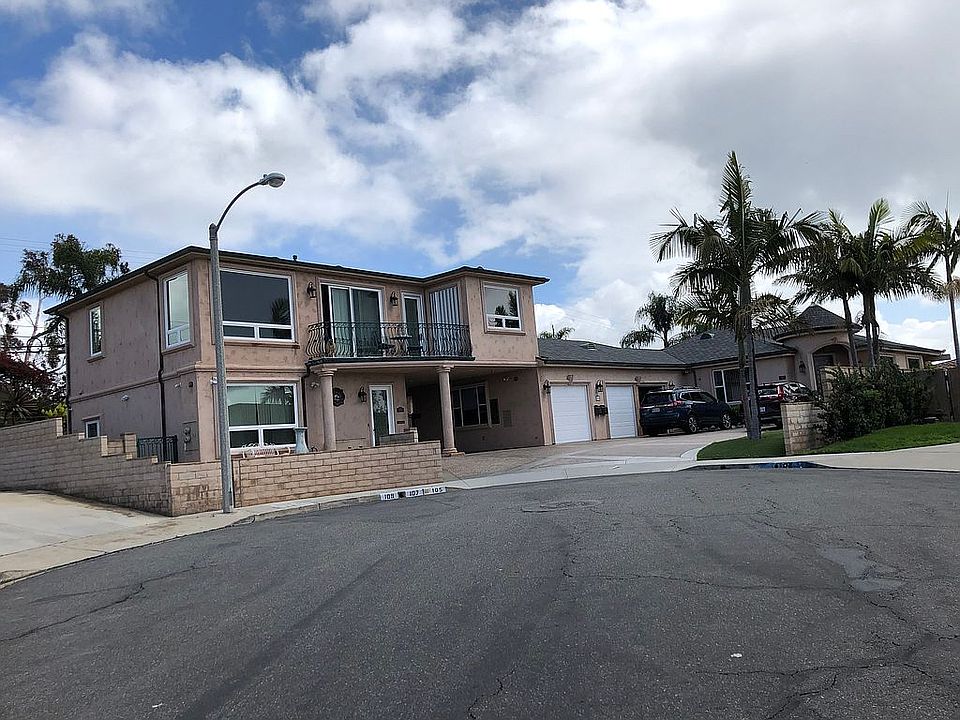 105-107-109 Calle Cita 