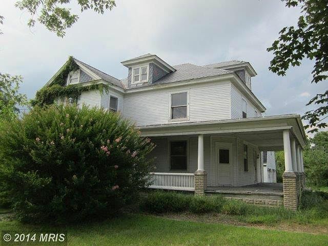 1st image of 210 Railroad Ave