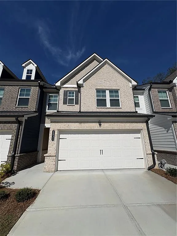 3 bed, 2.5 bath, 1867 sqft, $2,390 — Photo 1
