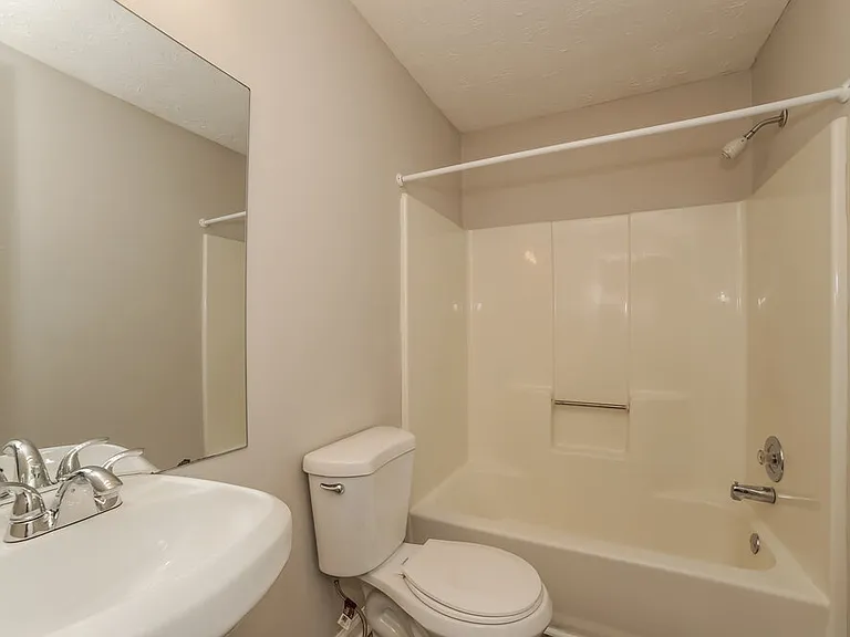 3106 Calumet Cir NW — Photo 21
