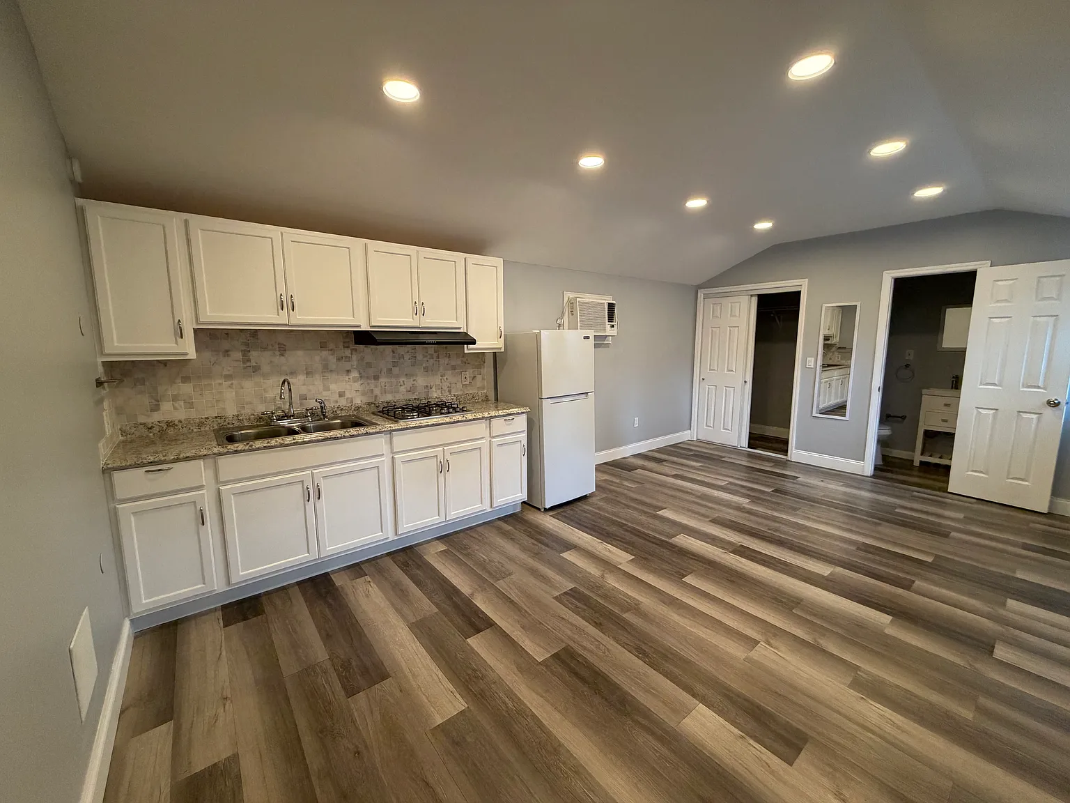 3008 Nicholson Dr — Photo 3