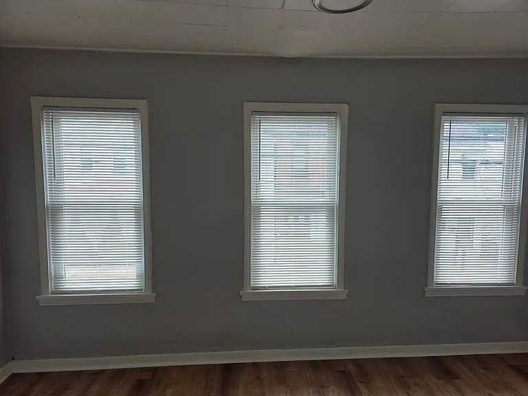 527 North Ave #2 — Photo 5