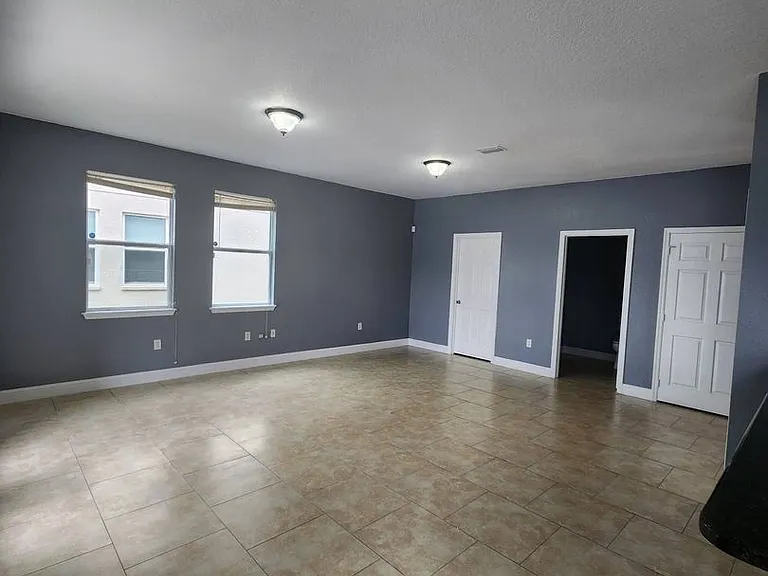 328 Dundee Dr — Photo 18