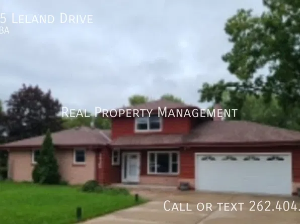 15165 Leland Dr, Brookfield, WI 53005