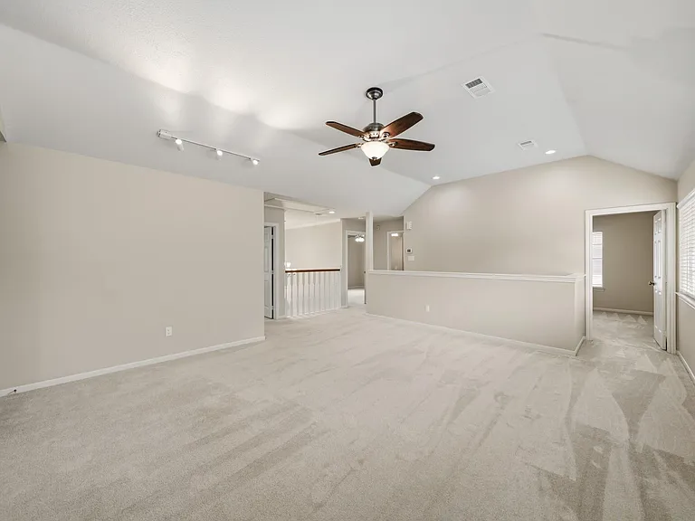 19722 Knightsridge Ln — Photo 24