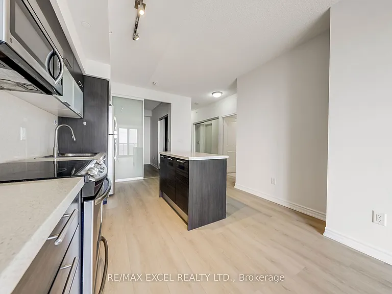 386 Yonge St #4904 — Photo 29