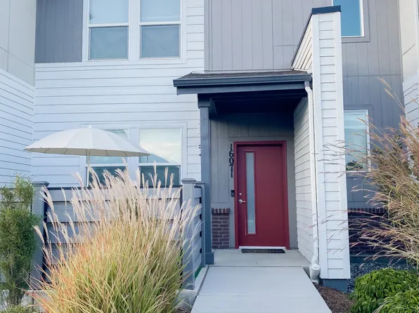 16071 E Bolling Dr, Denver, CO 80239