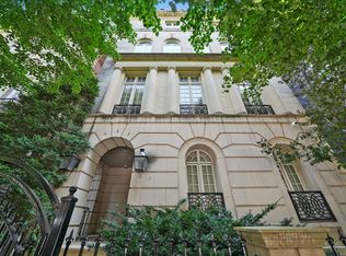 451 W Superior St, Chicago, IL 60654