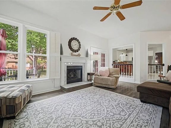 4th image of 5304 Lake Lawson Rd