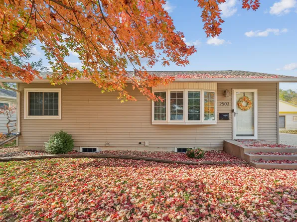 2503 Valley Park Dr, Cedar Falls, IA 50613