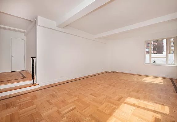 5th image of 20 E 35th St APT 7D