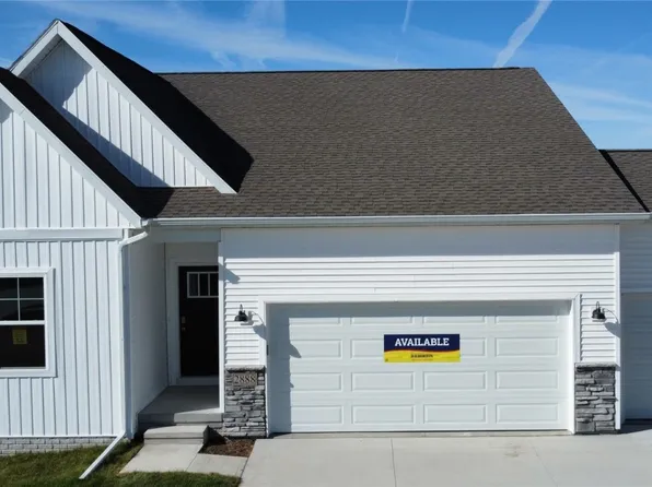 2888 Meadow Ct, Hiawatha, IA 52233
