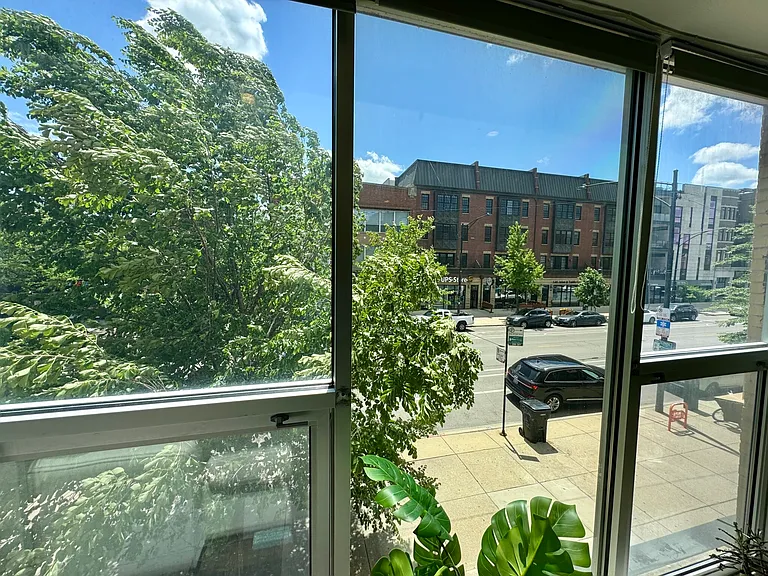 2020 W Division St #2 — Photo 2