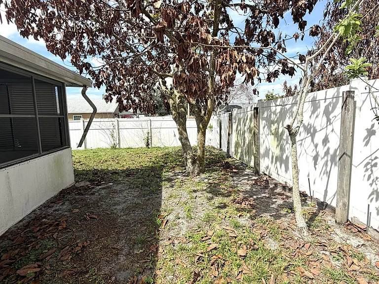 9176 Fort Jefferson Blvd — Photo 16
