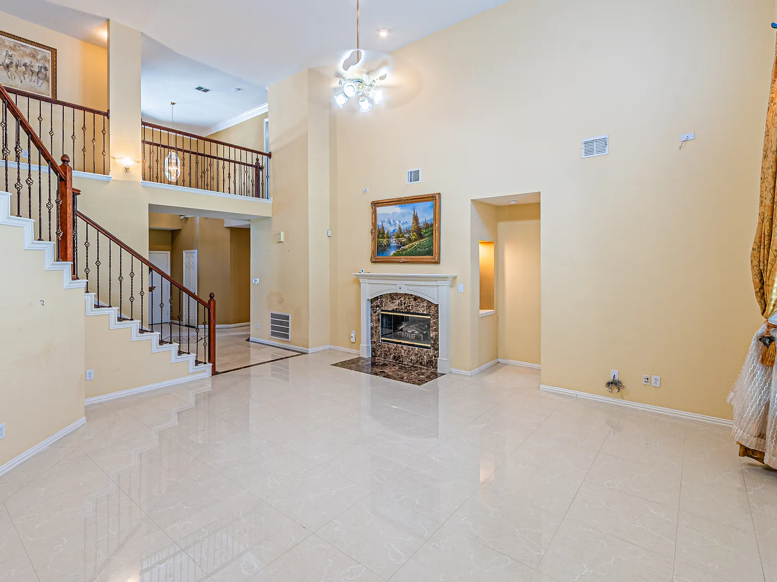 4 bed, 3780 sqft, $4,295 — Photo 3