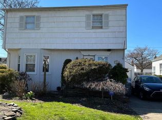 156 Gordon Rd, Valley Stream, NY 11581