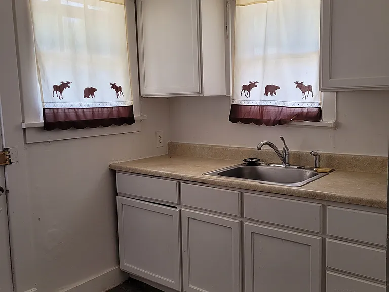 608 Elias Ave #608 — Photo 6