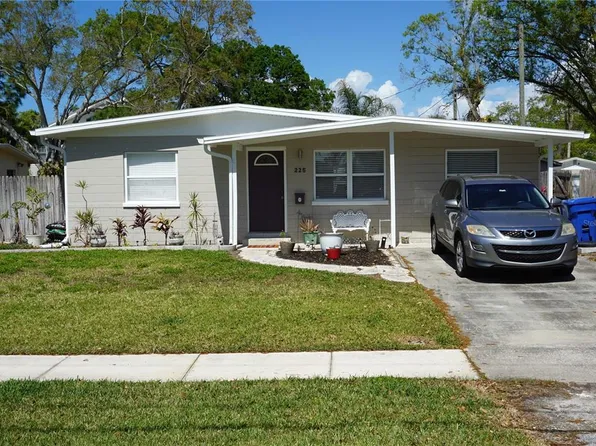225 83rd Ave NE, Saint Petersburg, FL 33702