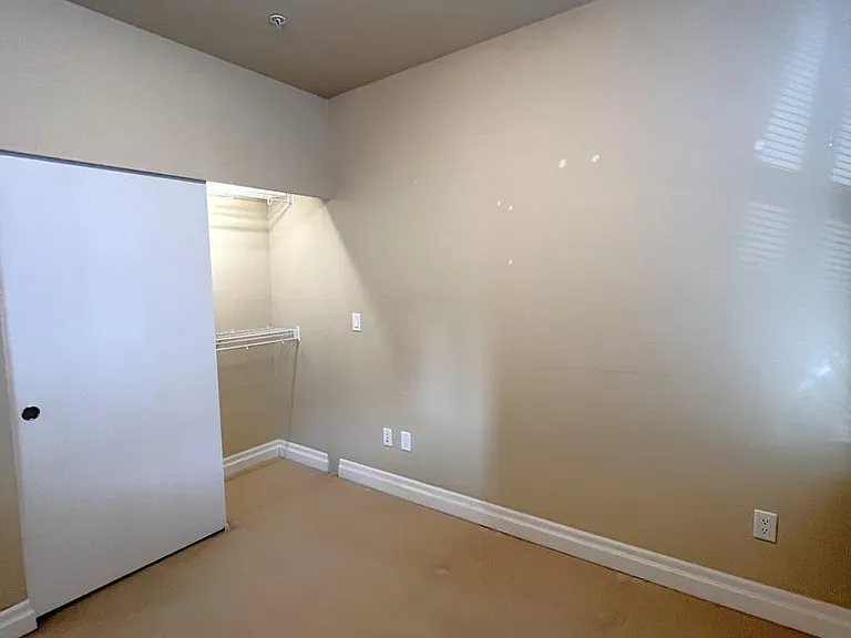 910 Harris Ave #408 — Photo 10