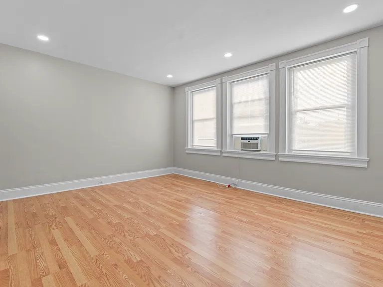 2713 N Calvert St #3 — Photo 6