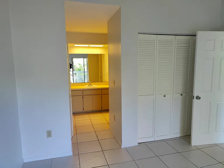 302 Avery Ave #3 — Photo 8