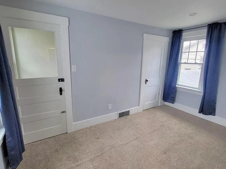 3813 S Wayne Ave — Photo 7