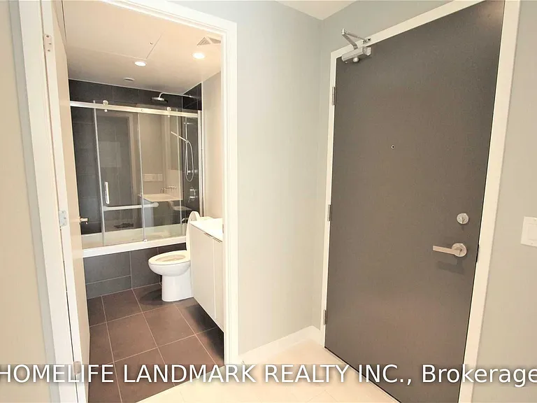 1990 Bloor St W #315 — Photo 2