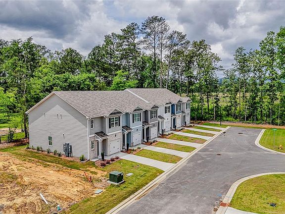 4th image of 19 Sweetspire Dr NW