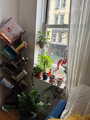 Rented by Delmark Realty LLC | media 42