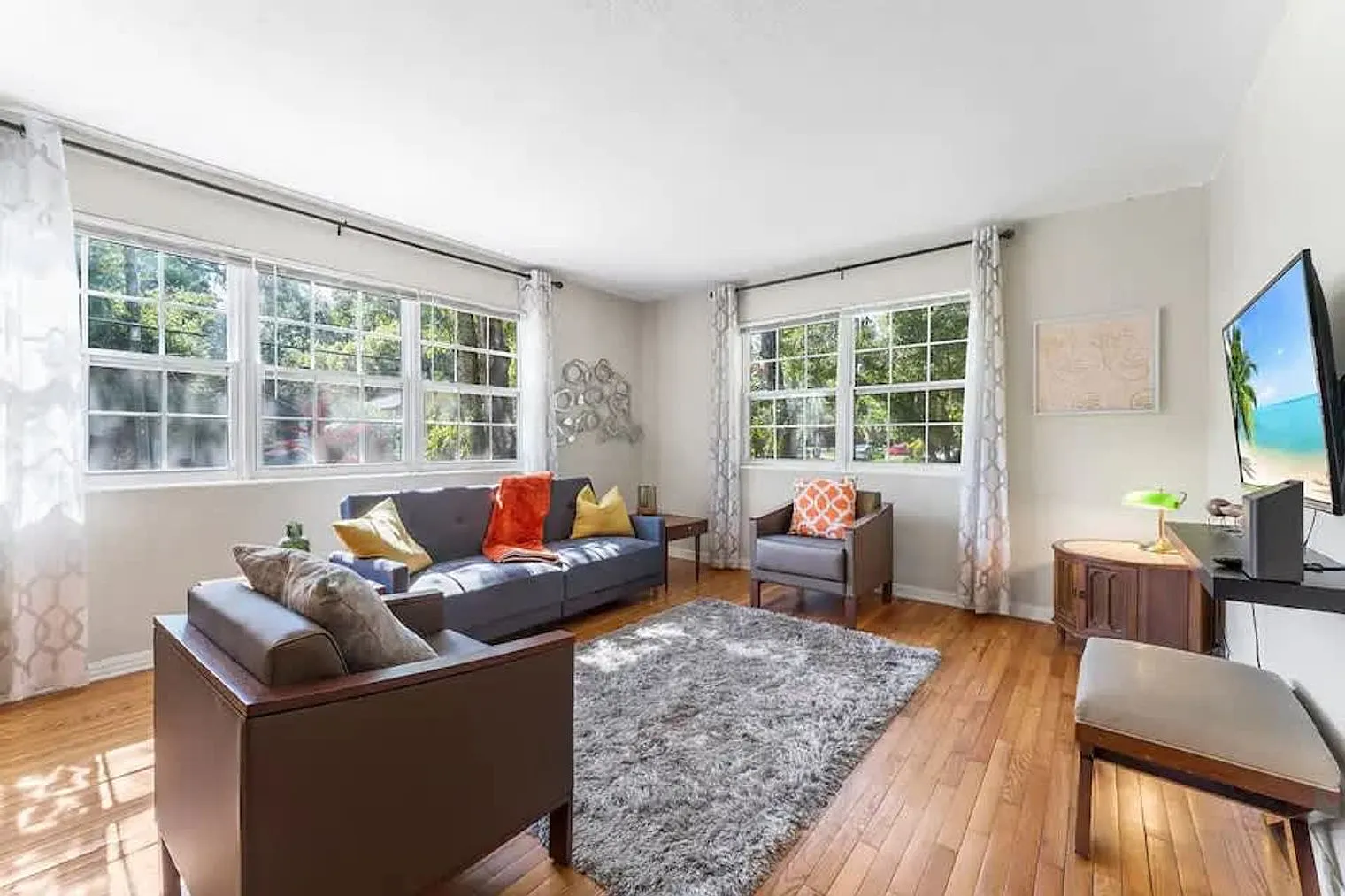 1 bed, 1.0 bath, $2,241 — Photo 1