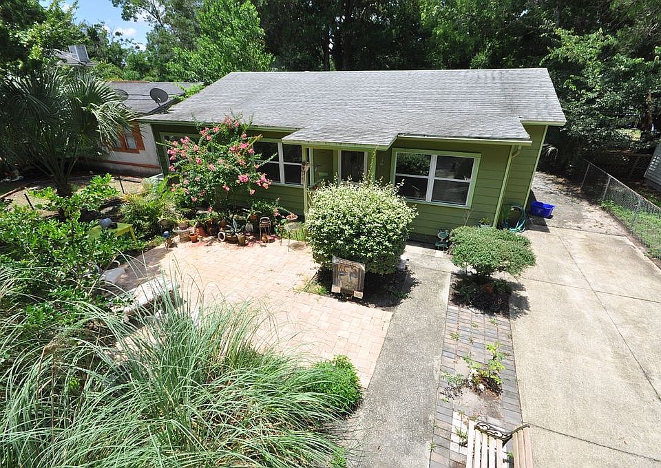 1st image of 108 Nesmith Ave