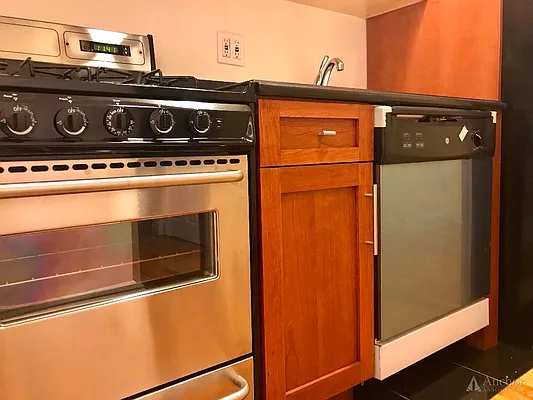 Rented by Anchor Associates | media 12