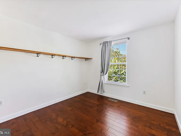 7445 Gillingham Row — Photo 19