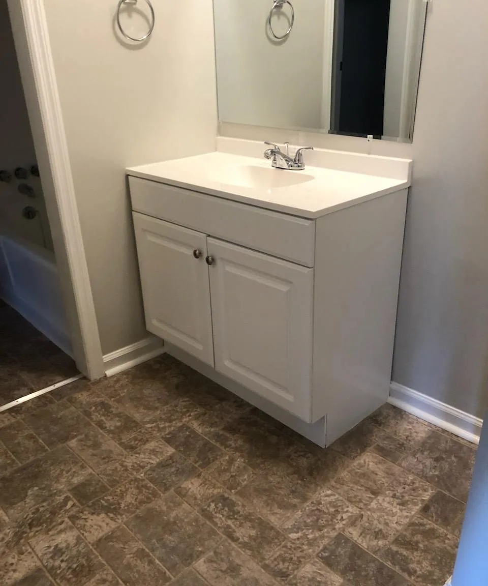 1 bed, 930 sqft, $1,195 — Photo 3