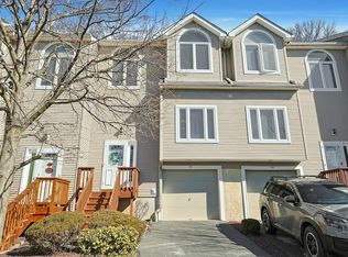 196 Foltim Way, Congers, NY 10920