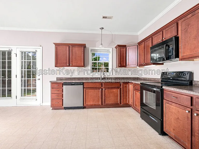 216 Citrine Ct — Photo 4
