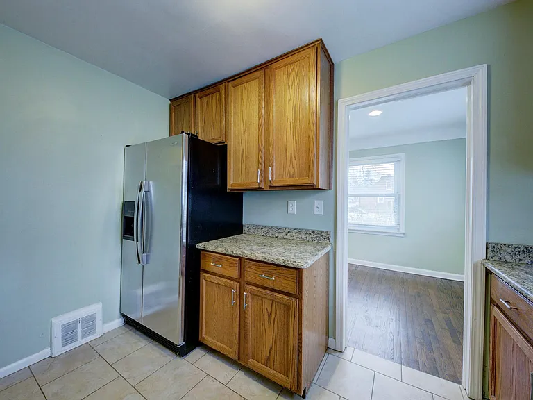 415 S Campbell Rd — Photo 8