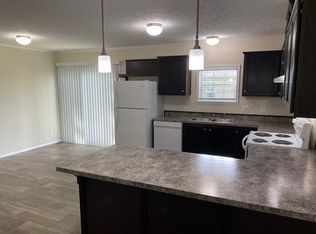 404 E Brick St, Sheridan, IN 46069