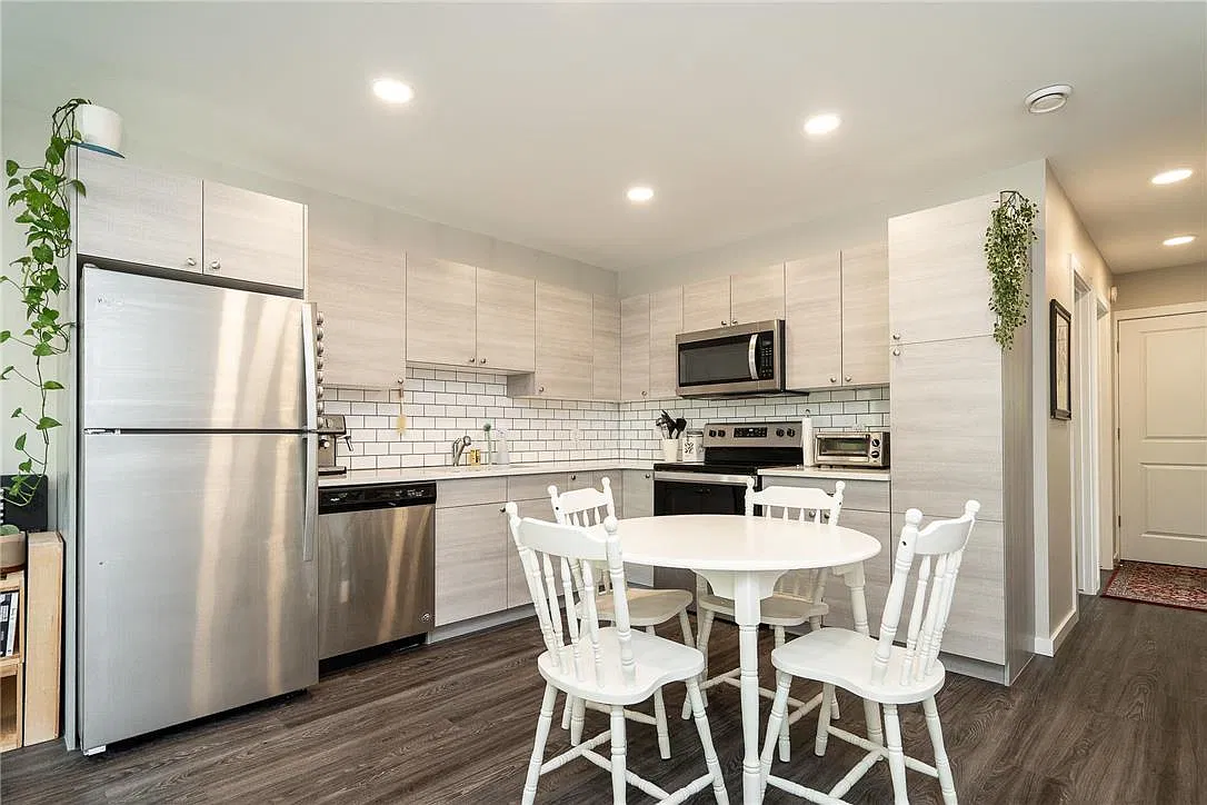 427 Saint Jean Baptiste Street - 1 (main floor) — Photo 4