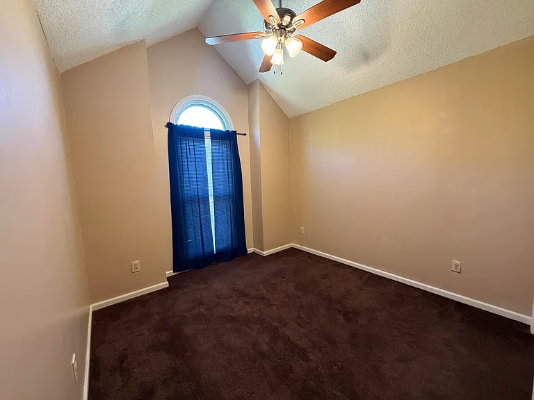 160 Wainwright Mnr — Photo 14