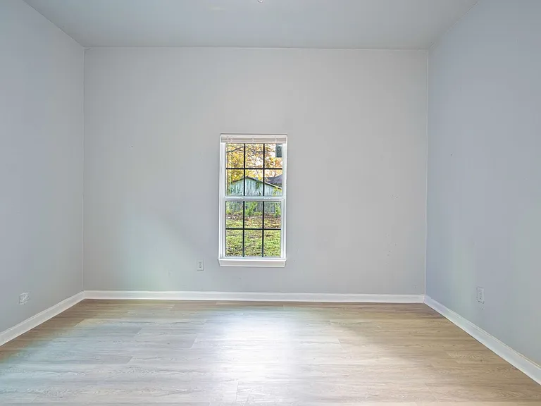 318 Vine St — Photo 11