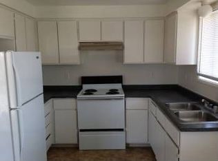 677 Beatty St APT 8, Medford, OR 97501