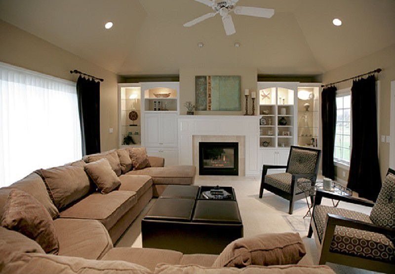 1st image of 15555 Landings Ave