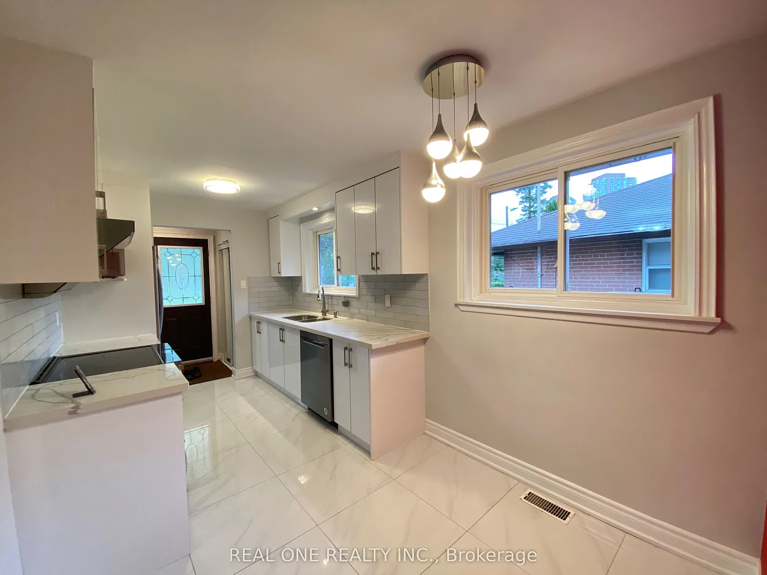 2 bed, $2,500 — Photo 4